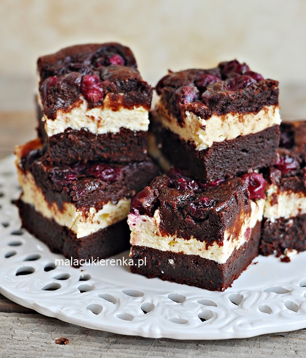 Chocolate and Cherry Cheesecake Brownies