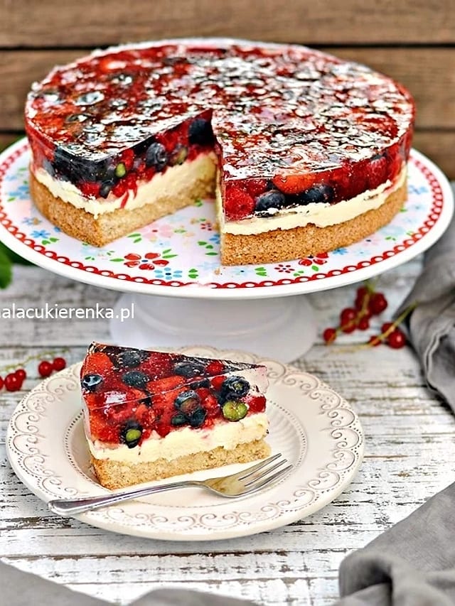 Berry Jelly Cream Cake