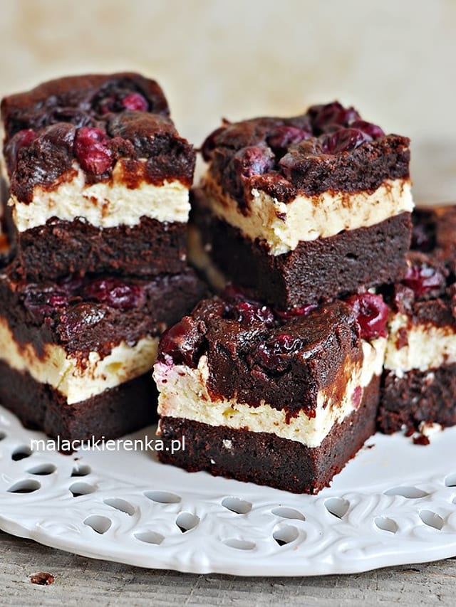 Chocolate and Cherry Cheesecake Brownies
