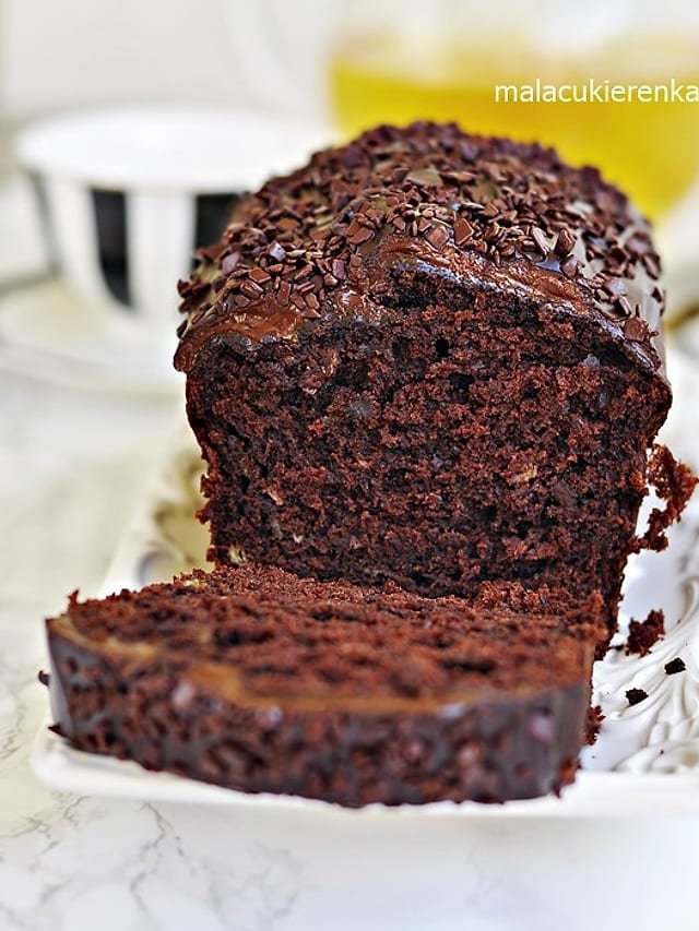 Simple Mega Chocolate Banana Cake