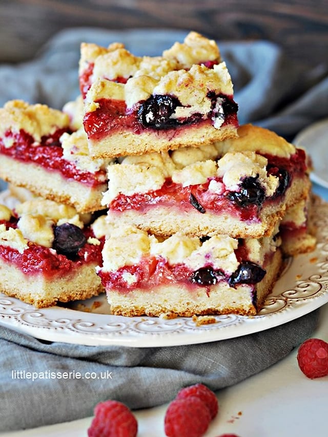 Summer Fruit Buttery Crumble Bars